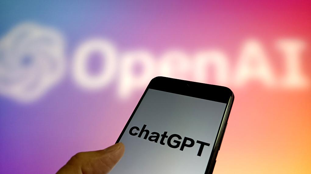 OpenAI跌倒，谷歌吃饱？ChatGPT宕机5小时，谷歌聊天机器人搜索激增