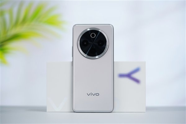 vivo第一款等深四曲屏手机！vivo Y300 Pro图赏  第7张